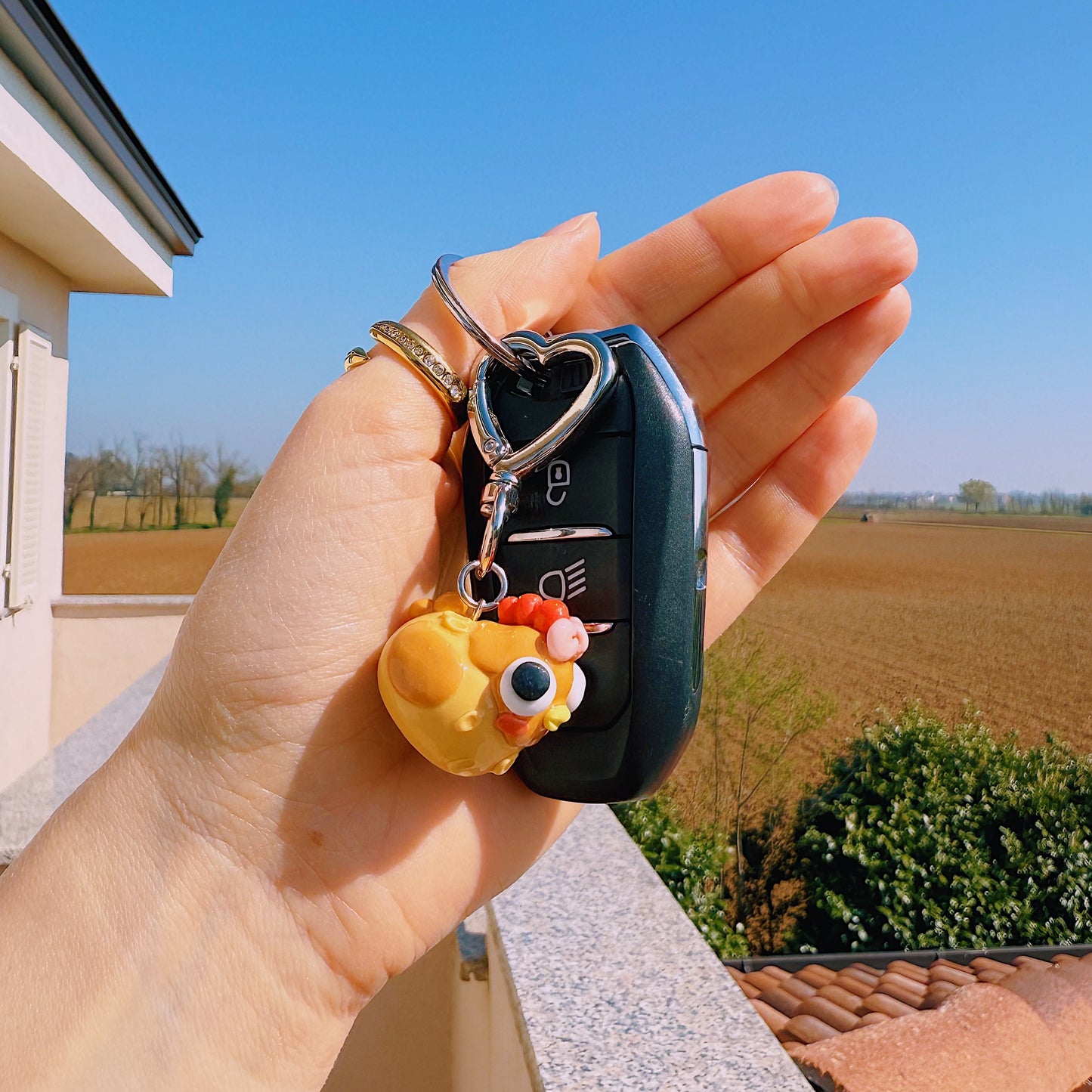 Pandora the hen | keychain
