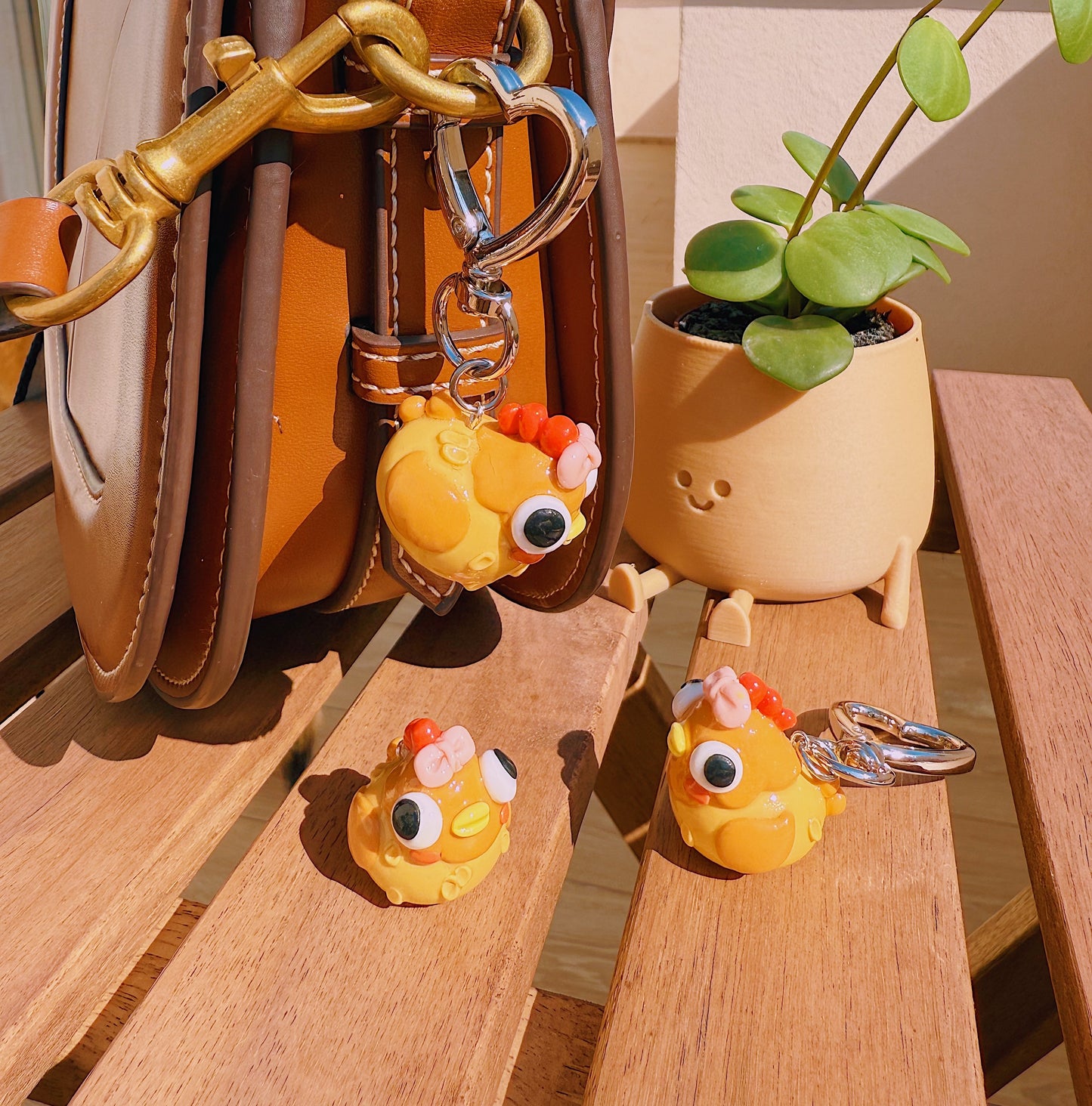 Pandora the hen | keychain